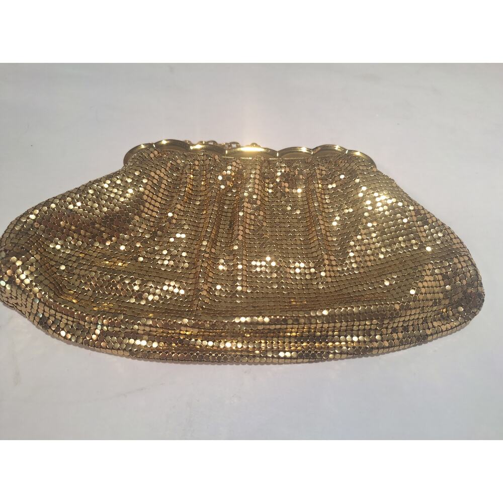Mid Century Whiting & Davis 2924 Gold Mesh Kiss Lock Purse Mirror Bag USA- Clean